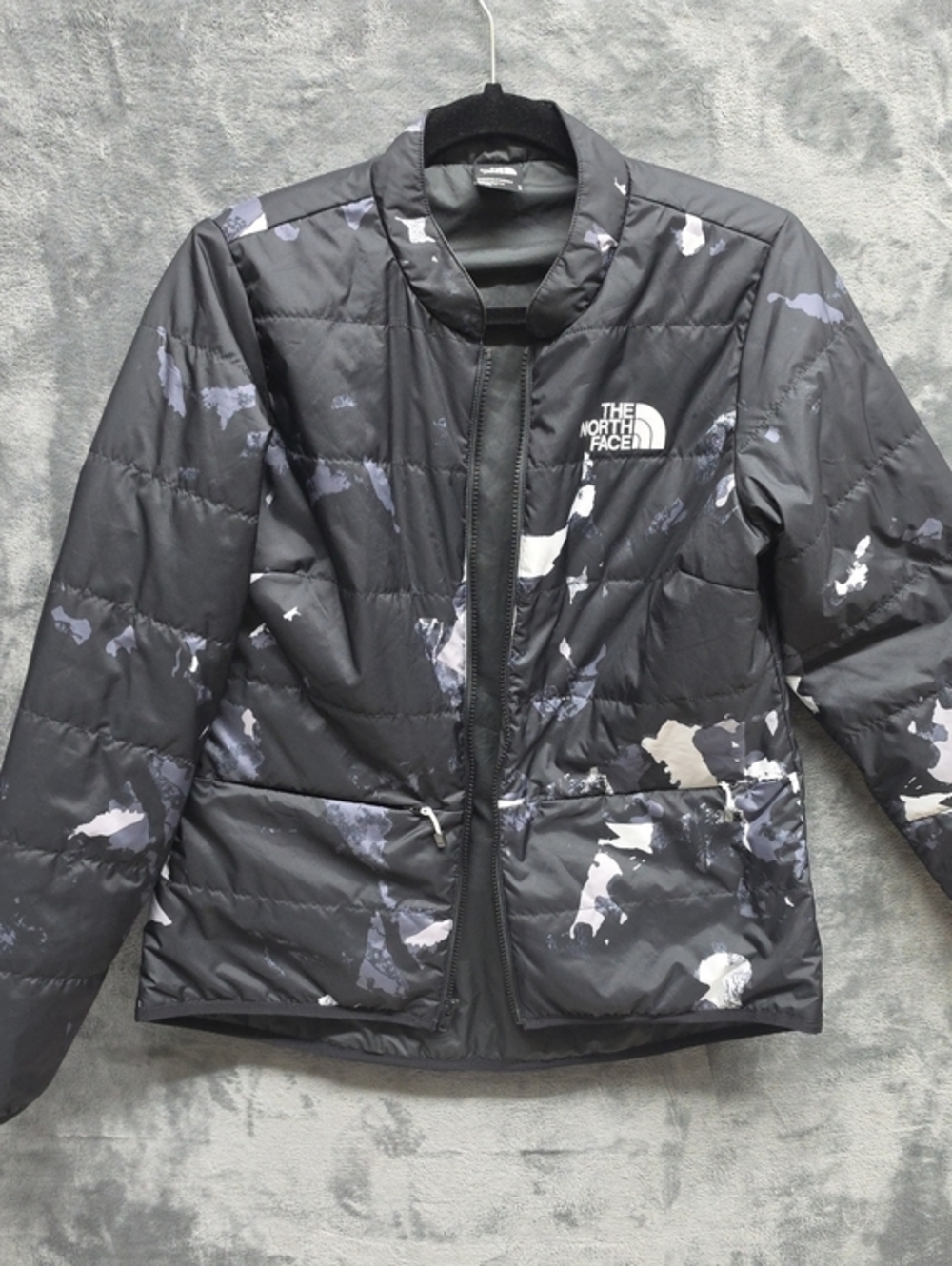 The North Face Black & Gray Junction Camouflage Quilted Jacket sz Med